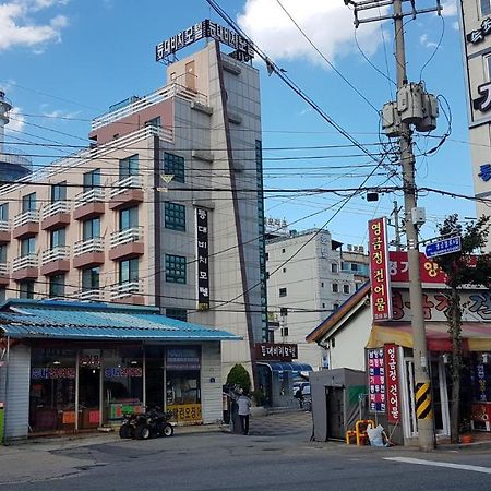 Lighthouse Beach Motel Sokcho Exterior foto